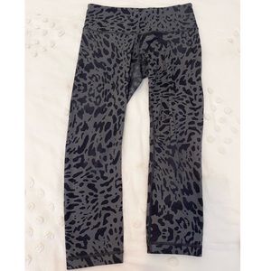 Lululemon Black & Grey Leopard Print Leggings
